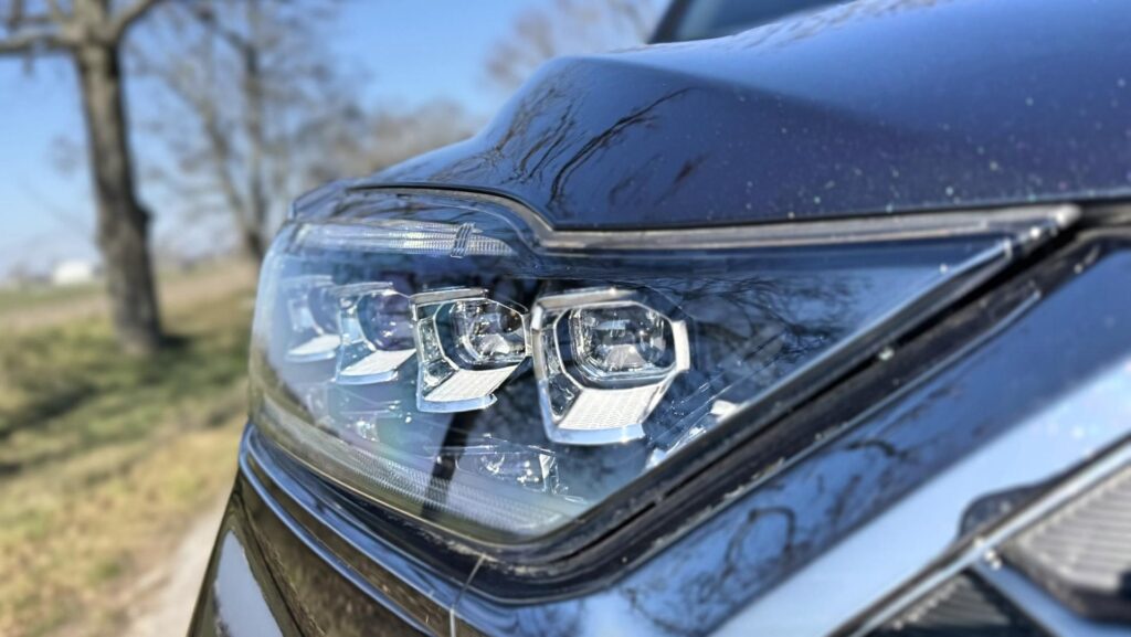 KGM Rexton Premium 4WD svetla