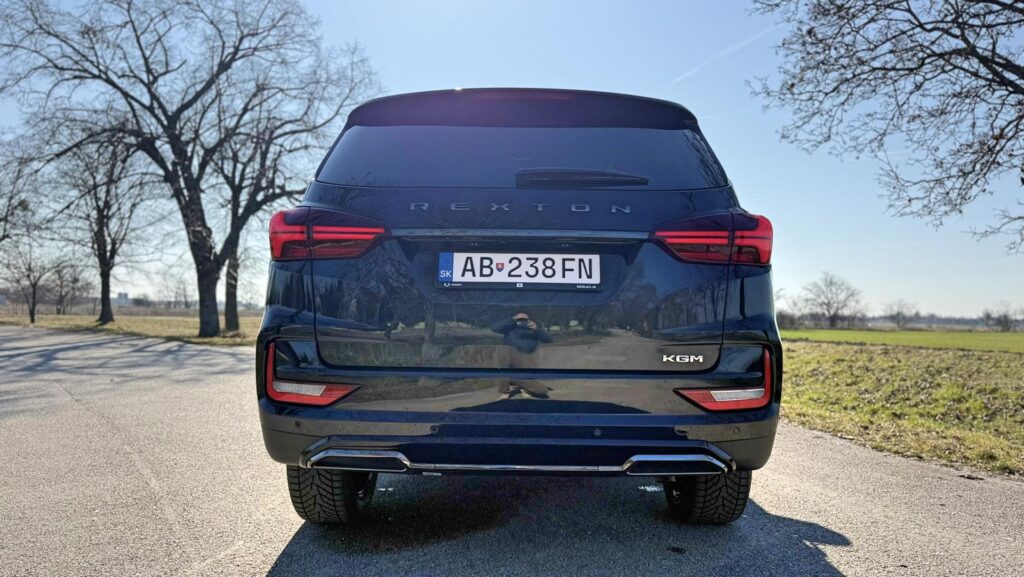 KGM Rexton Premium 4WD zadná časť