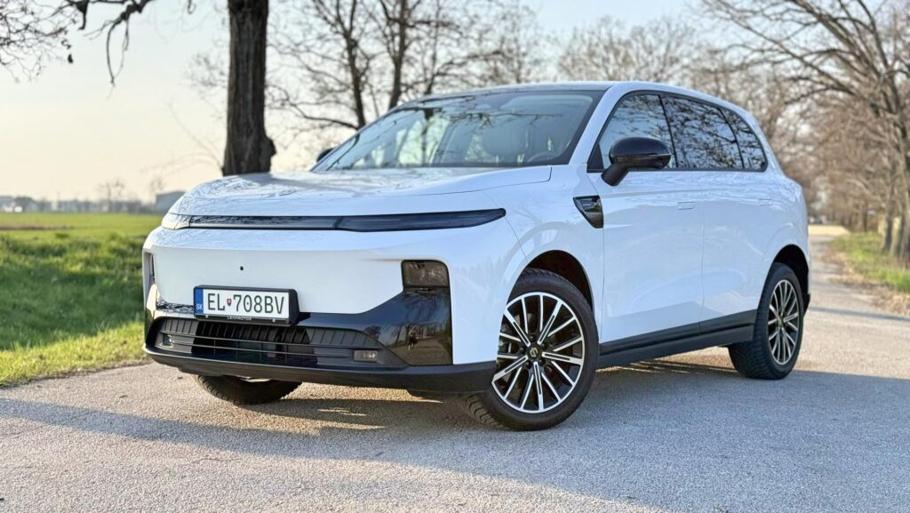 Leapmotor B10 EV title