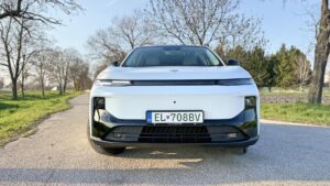 Leapmotor B10 EV front