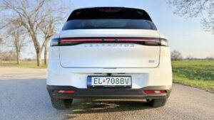 Leapmotor B10 EV back