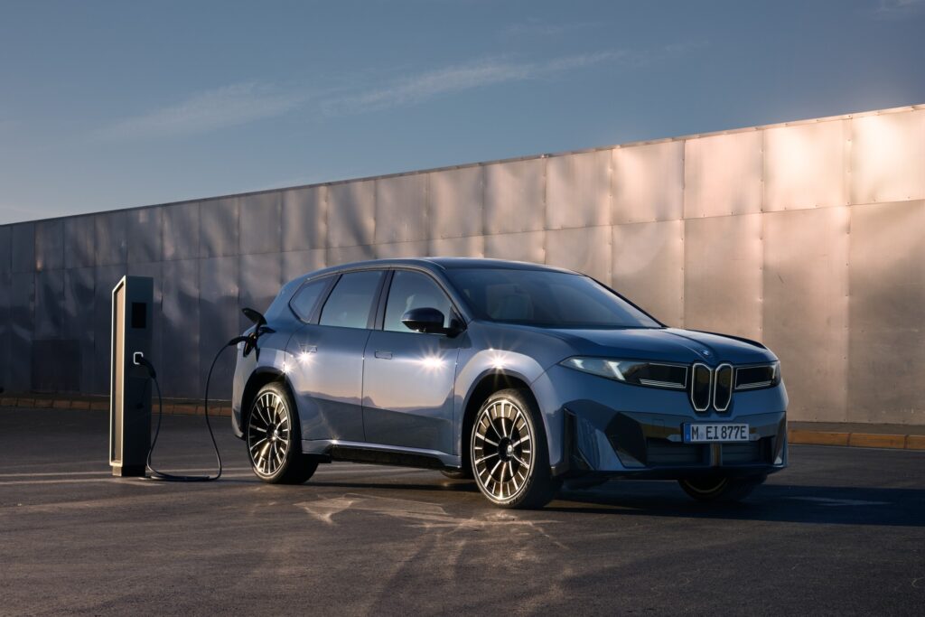 BMW iX3 40 sDrive nabijanie