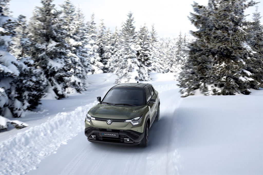 Suzuki e Vitara snow