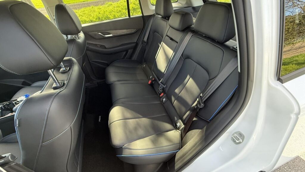 Jaecoo 5 EV - back seats