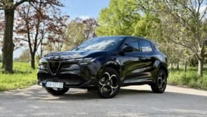 Alfa Romeo Junior Q4 Intensa Title Photo