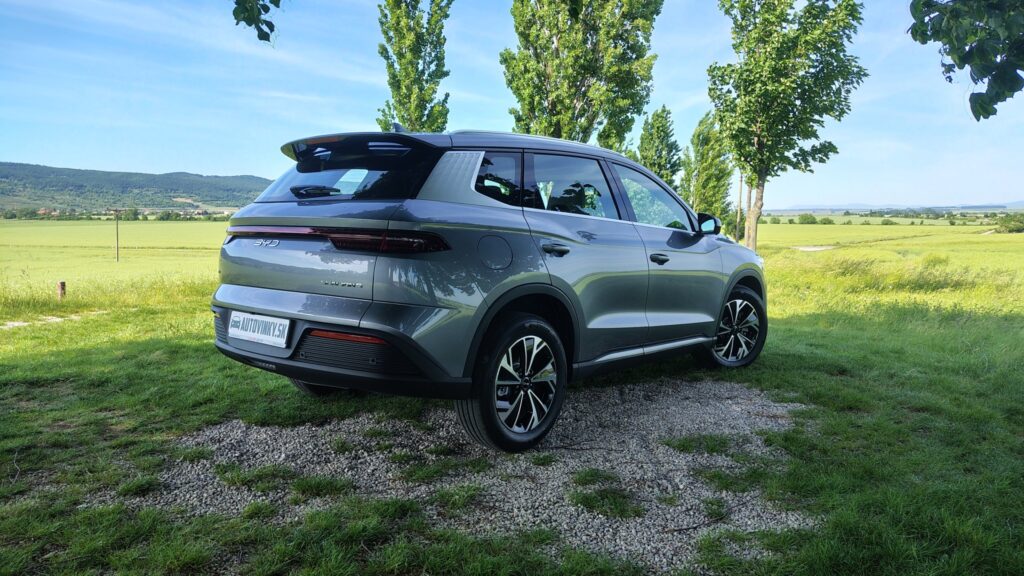 BYD Sealion 5