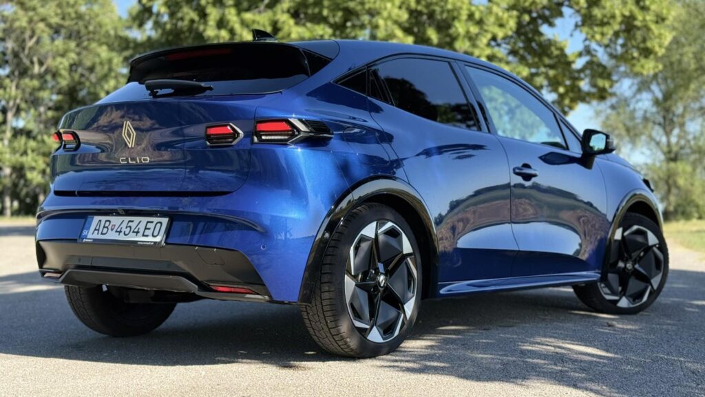 Renault Clio TCe  back
