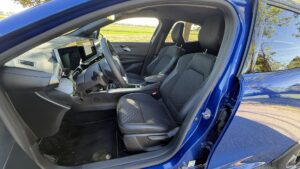 Renault Clio TCe sedadlá vpredu