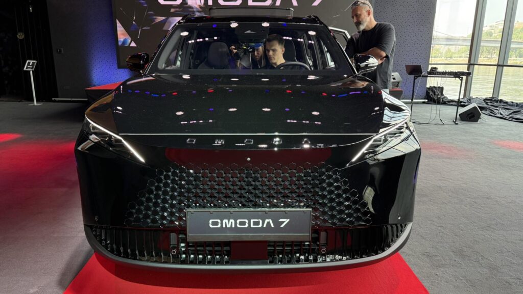 OMODA 7 Front