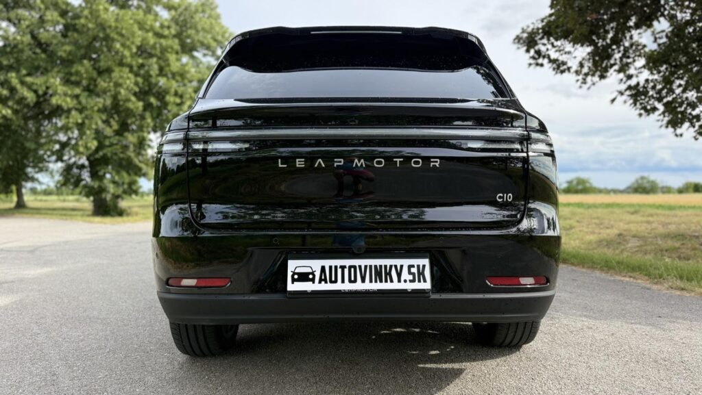 Leapmotor C10 REEV back