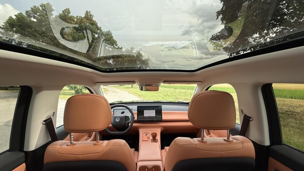Leapmotor C10 REEV panorama