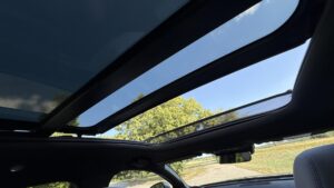 BYD Seal6 DM-i Touring panoramic roof