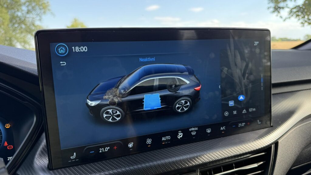 Ford KUGA PHEV tok energie