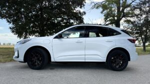 Ford KUGA PHEV profil