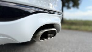 Ford KUGA PHEV výfuk