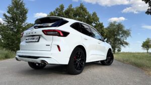 Ford KUGA PHEV title 2
