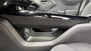 Suzuki e Vitara konzola