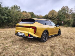 Kia K4 SW