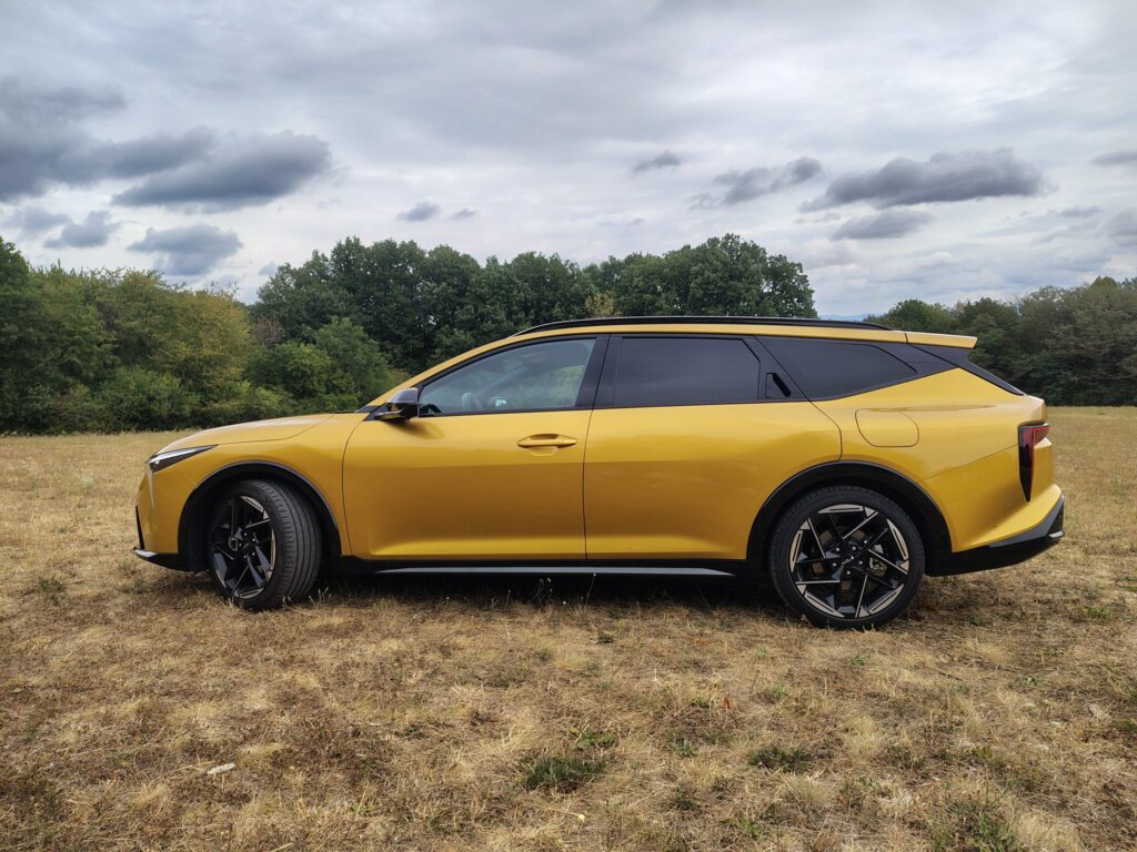 Kia K4 SW