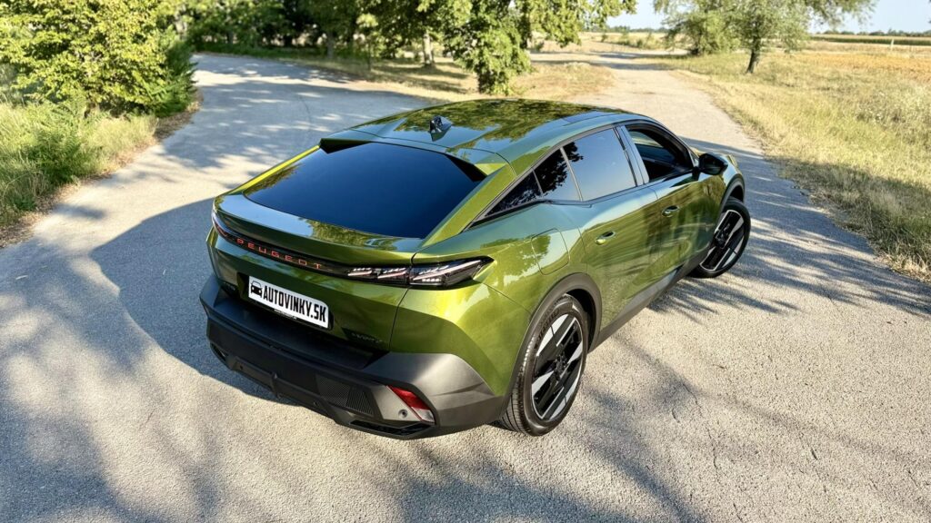 Peugeot 408 Hybrid 145 e-DCS6 GT