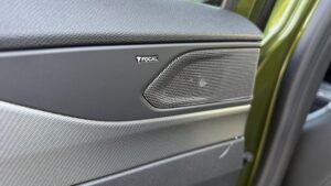 Peugeot 408 Hybrid Focal