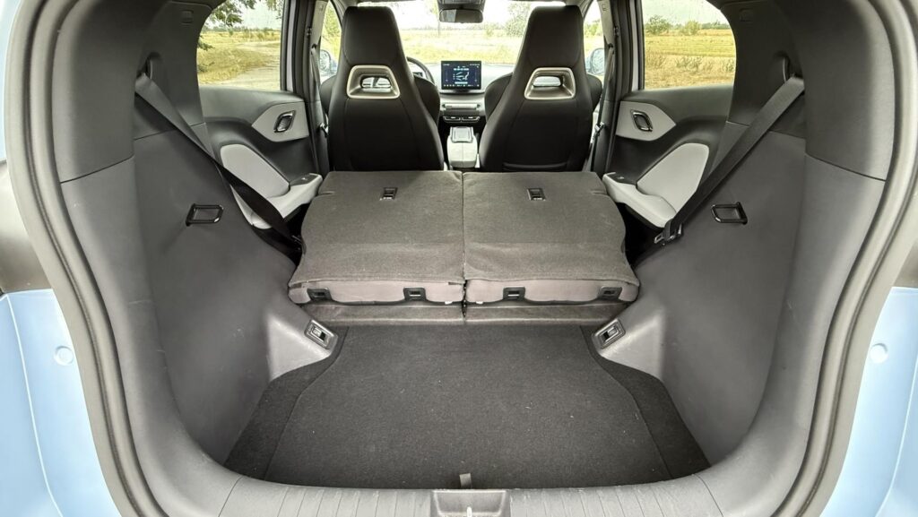 Kufor BYD Dolphin Surf s objemom 308 litrov