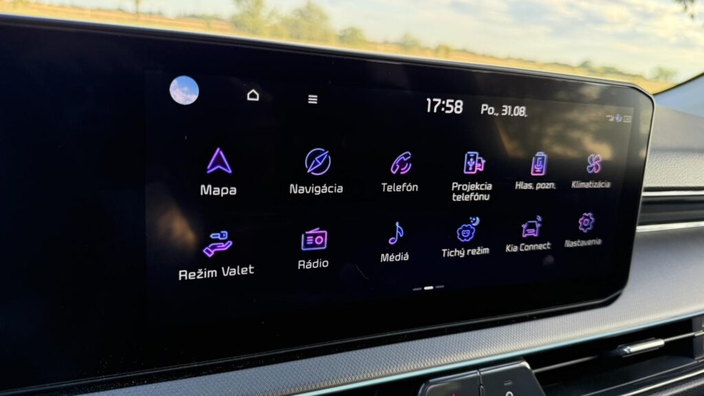 KIA Stonic infotainment