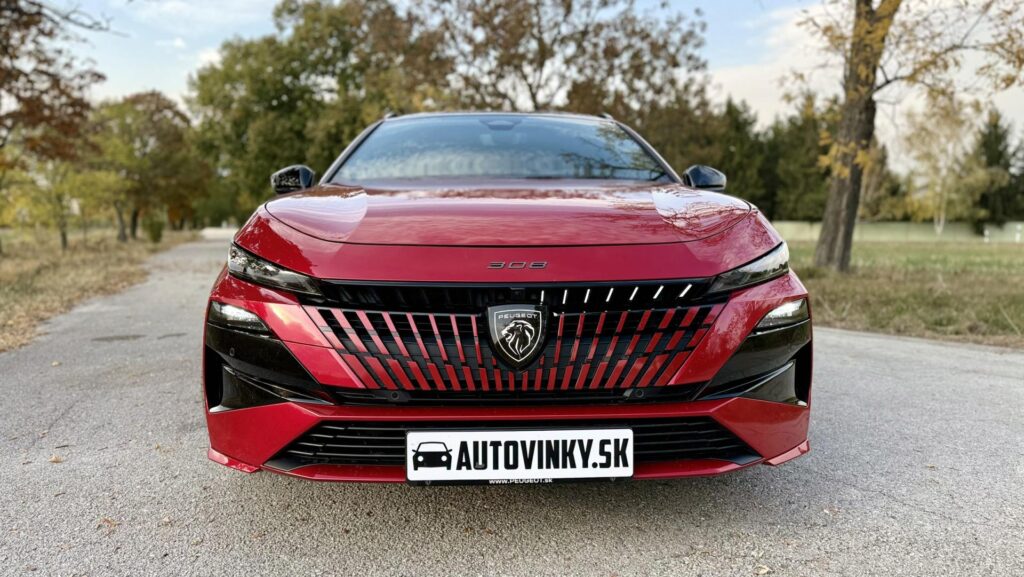 Peugeot 308 SW GT BlueHDi 130 predná časť